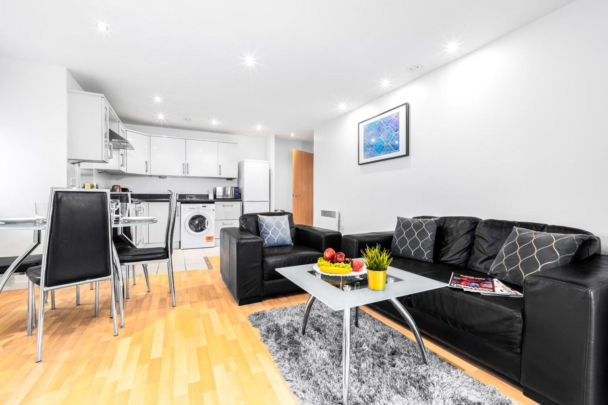 City Centre Apartment - 2 Bedroom - Secure Parking - Top Rated - 201M Birmingham Bagian luar foto